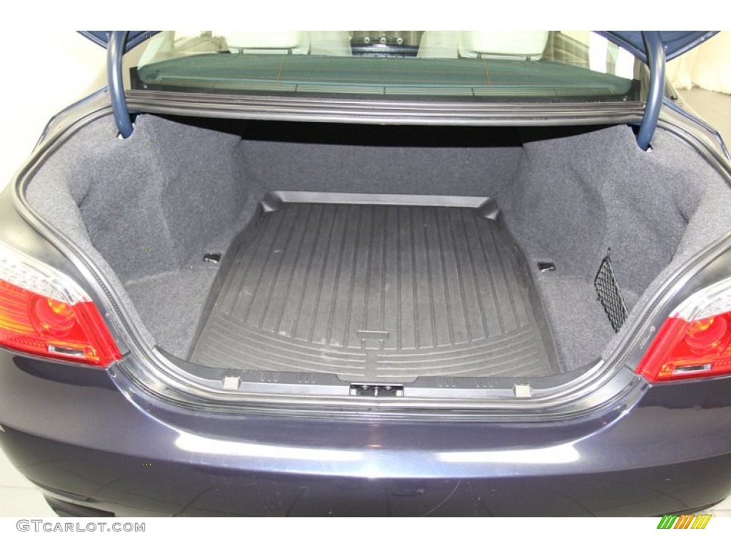 2010 BMW 5 Series 535i Sedan Trunk Photos