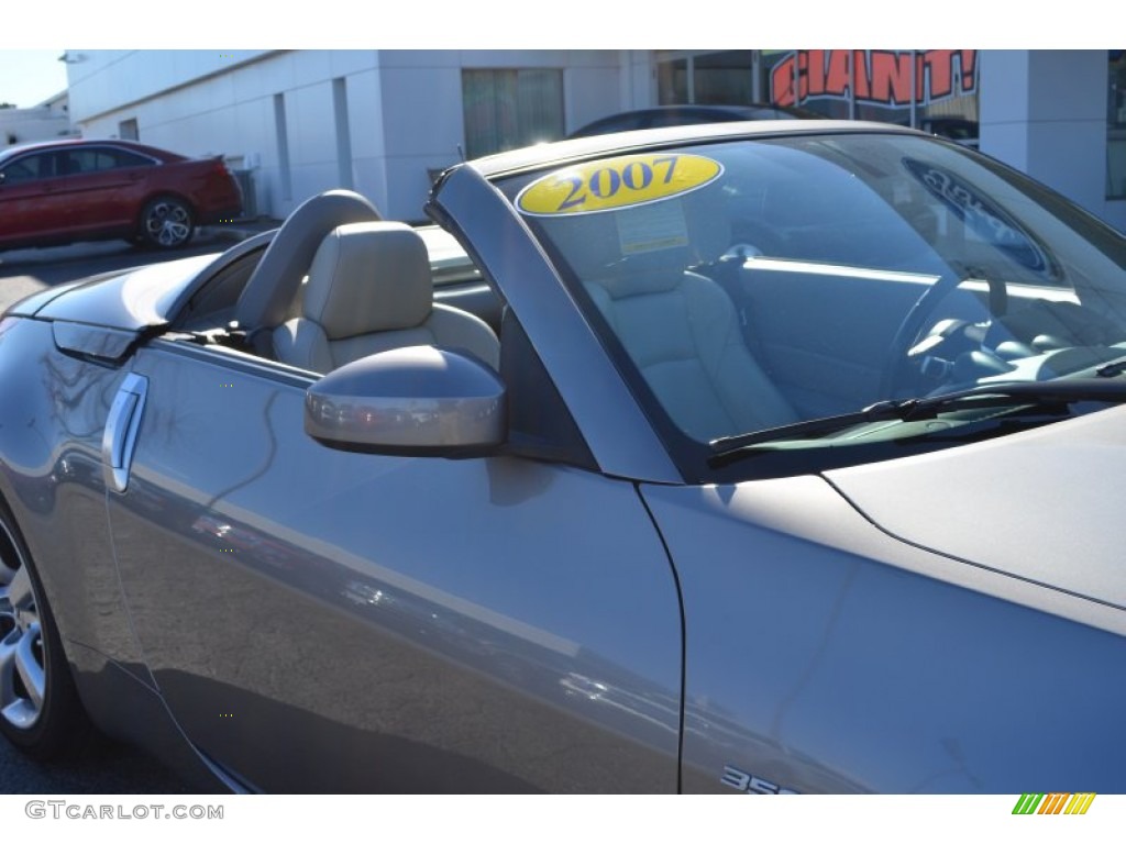 2007 350Z Touring Roadster - Carbon Silver Metallic / Frost photo #41