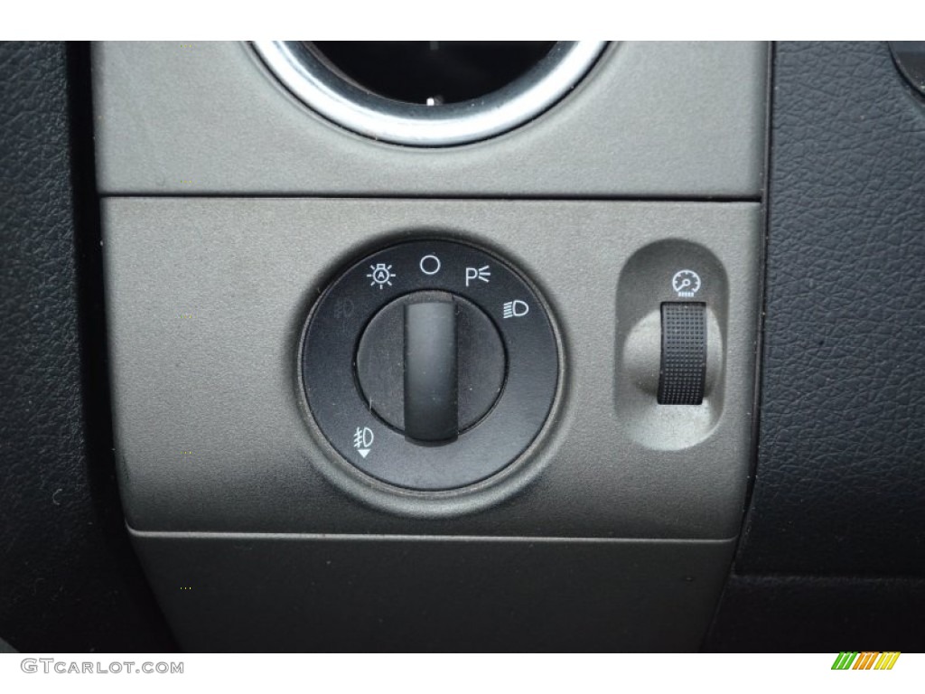 2008 Ford F150 FX4 SuperCab 4x4 Controls Photo #78317981