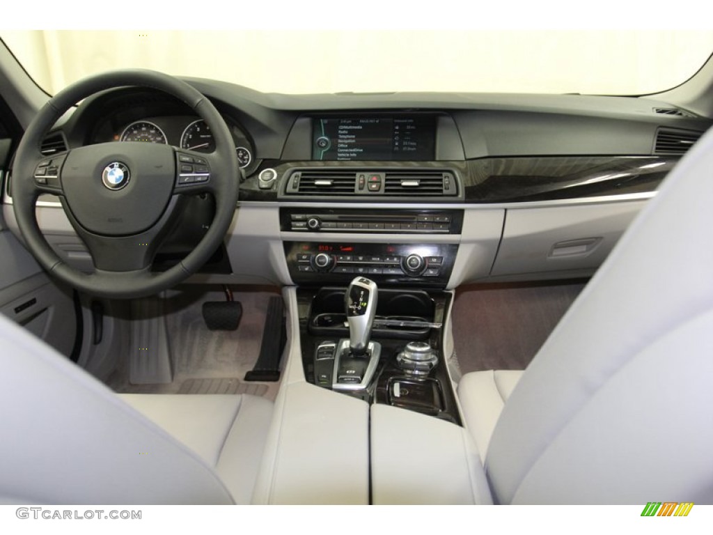 2012 BMW 5 Series 535i Sedan Everest Gray Dashboard Photo #78318031