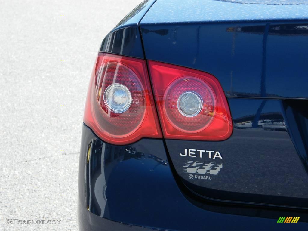 2006 Jetta 2.5 Sedan - Shadow Blue Metallic / Pure Beige photo #10