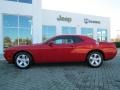 Redline 3 Coat Pearl - Challenger SXT Photo No. 2