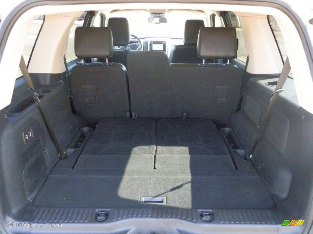 2010 Mercury Mountaineer V6 Premier AWD Trunk Photo #78320469