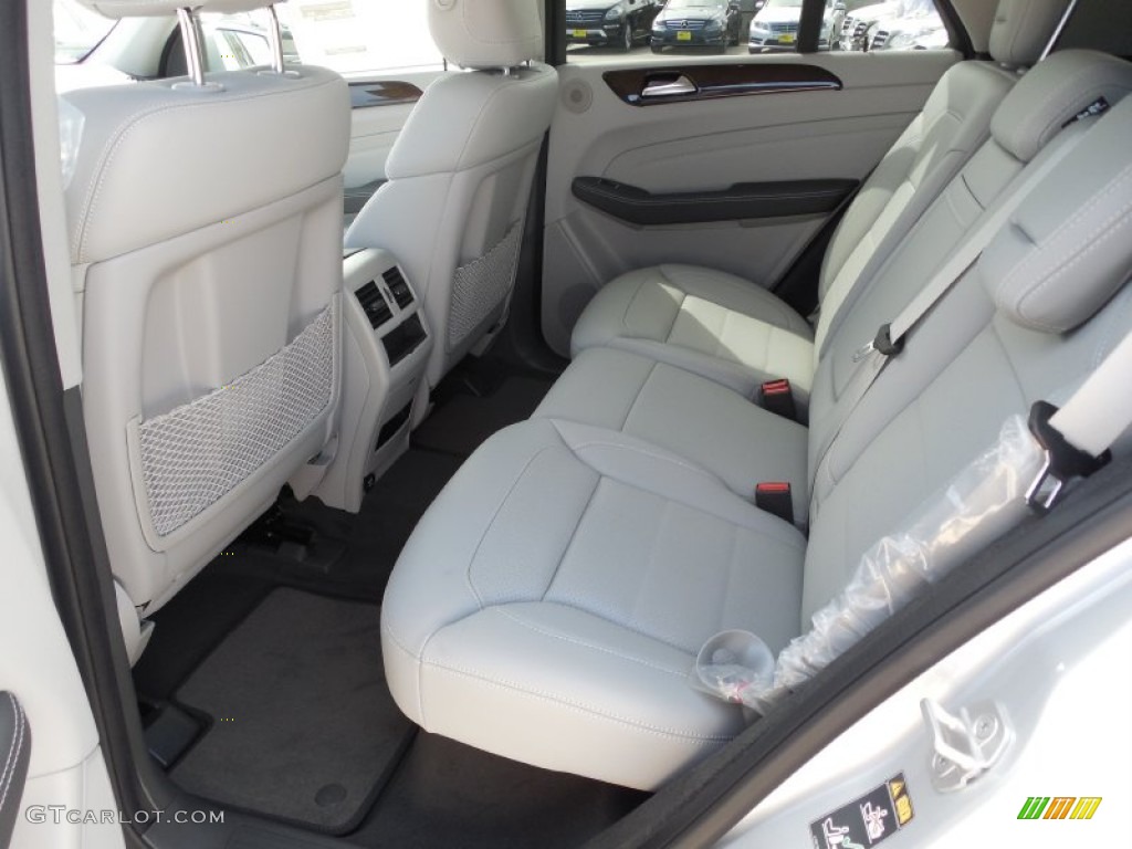 2013 Mercedes-Benz ML 350 BlueTEC 4Matic Rear Seat Photo #78321511