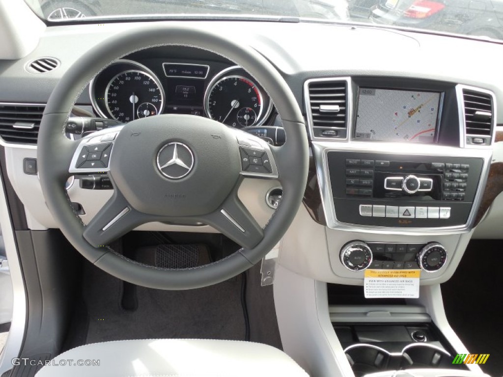 2013 Mercedes-Benz ML 350 BlueTEC 4Matic Grey Dashboard Photo #78321538
