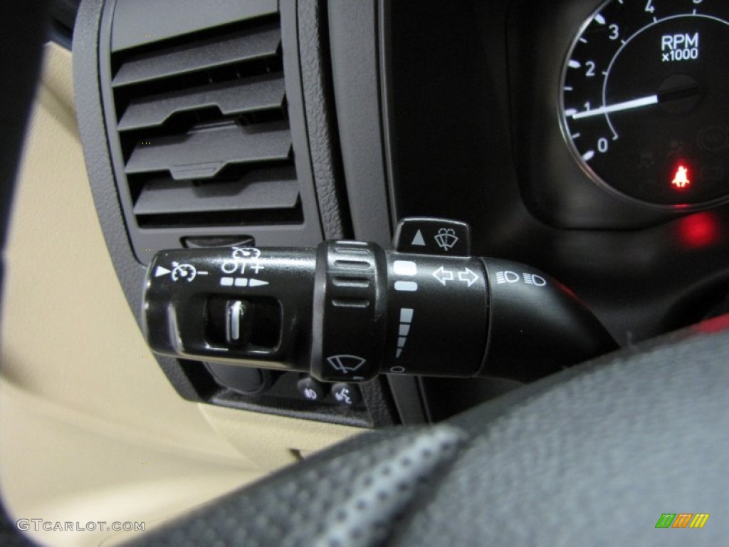 2006 Hummer H3 Standard H3 Model Controls Photo #78324855
