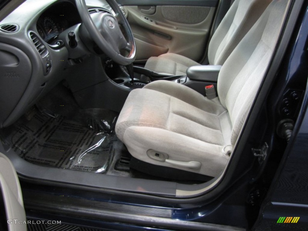 2001 Oldsmobile Alero GL Sedan Front Seat Photo #78325888