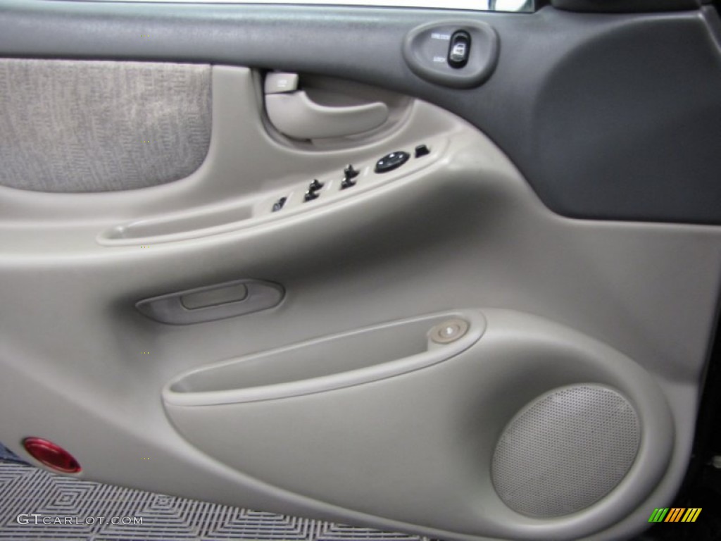 2001 Oldsmobile Alero GL Sedan Pewter Door Panel Photo #78325982