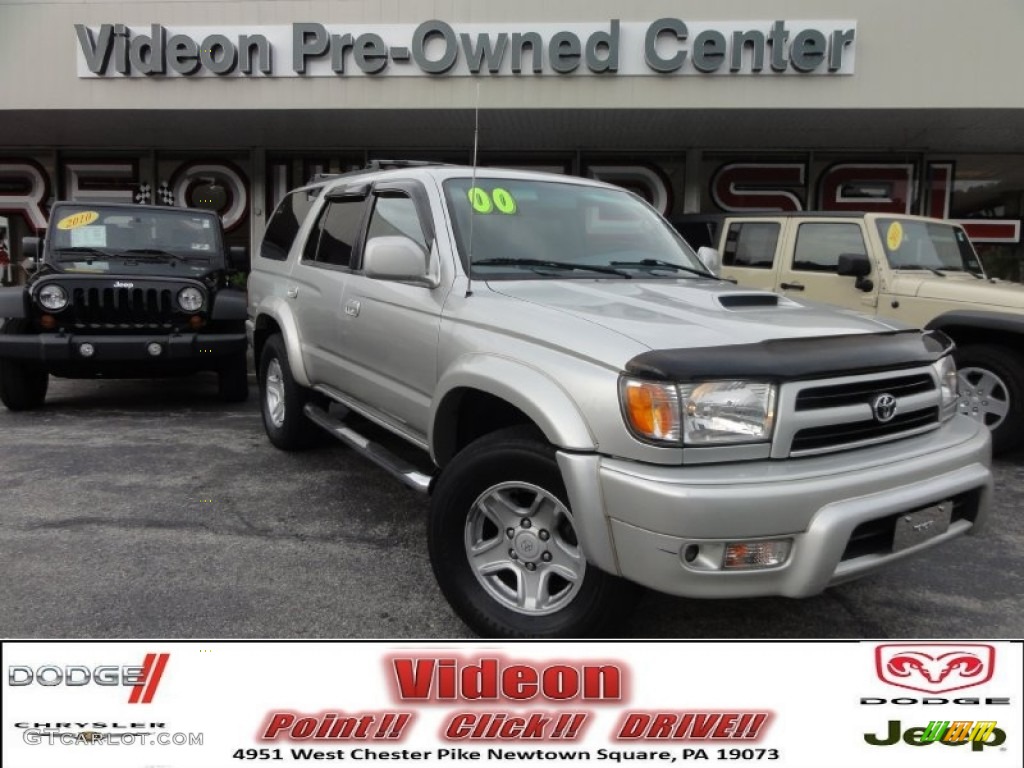 2000 4Runner SR5 4x4 - Millennium Silver Metallic / Gray photo #1