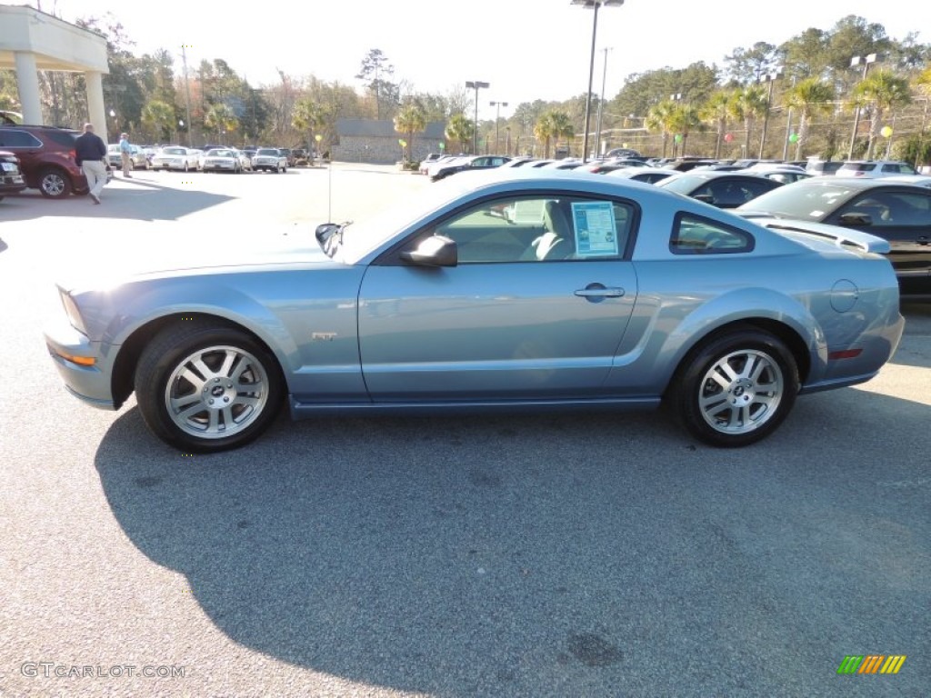 2006 Mustang GT Premium Coupe - Windveil Blue Metallic / Dark Charcoal photo #2