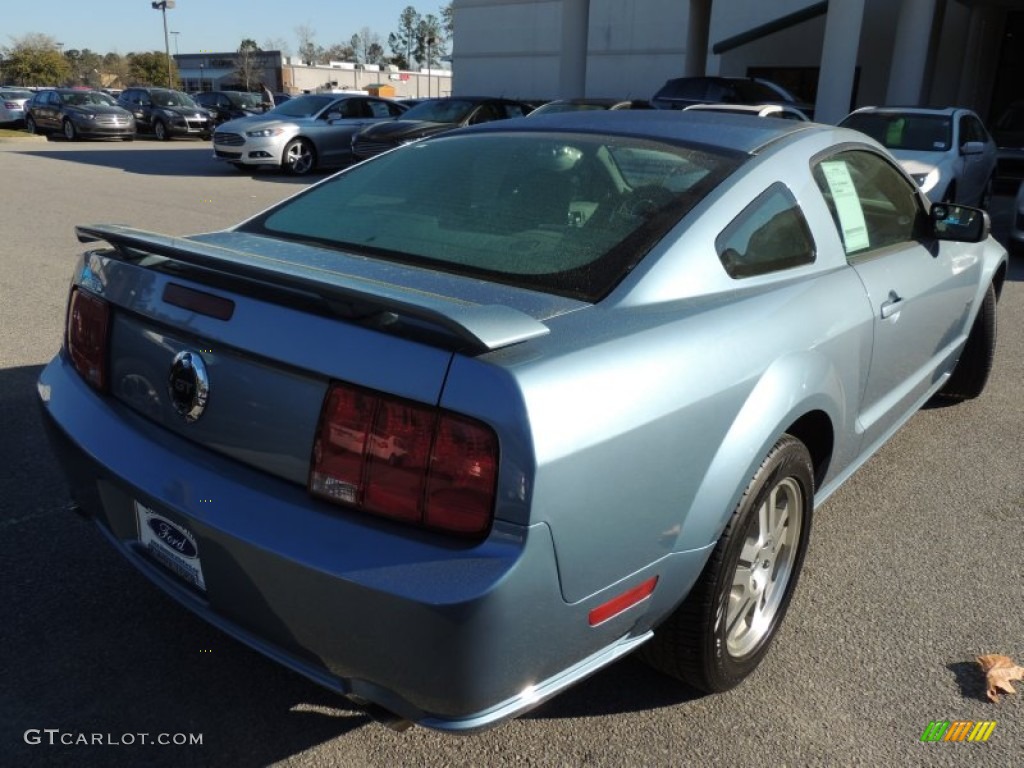 2006 Mustang GT Premium Coupe - Windveil Blue Metallic / Dark Charcoal photo #10