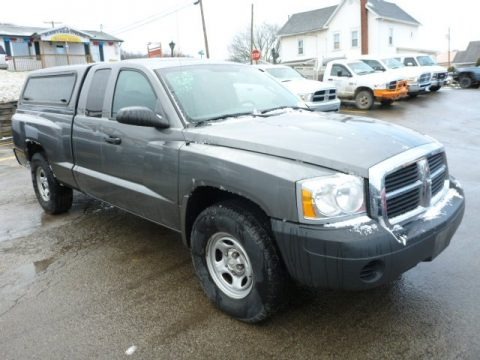 2006 Dodge Dakota ST Club Cab Data, Info and Specs