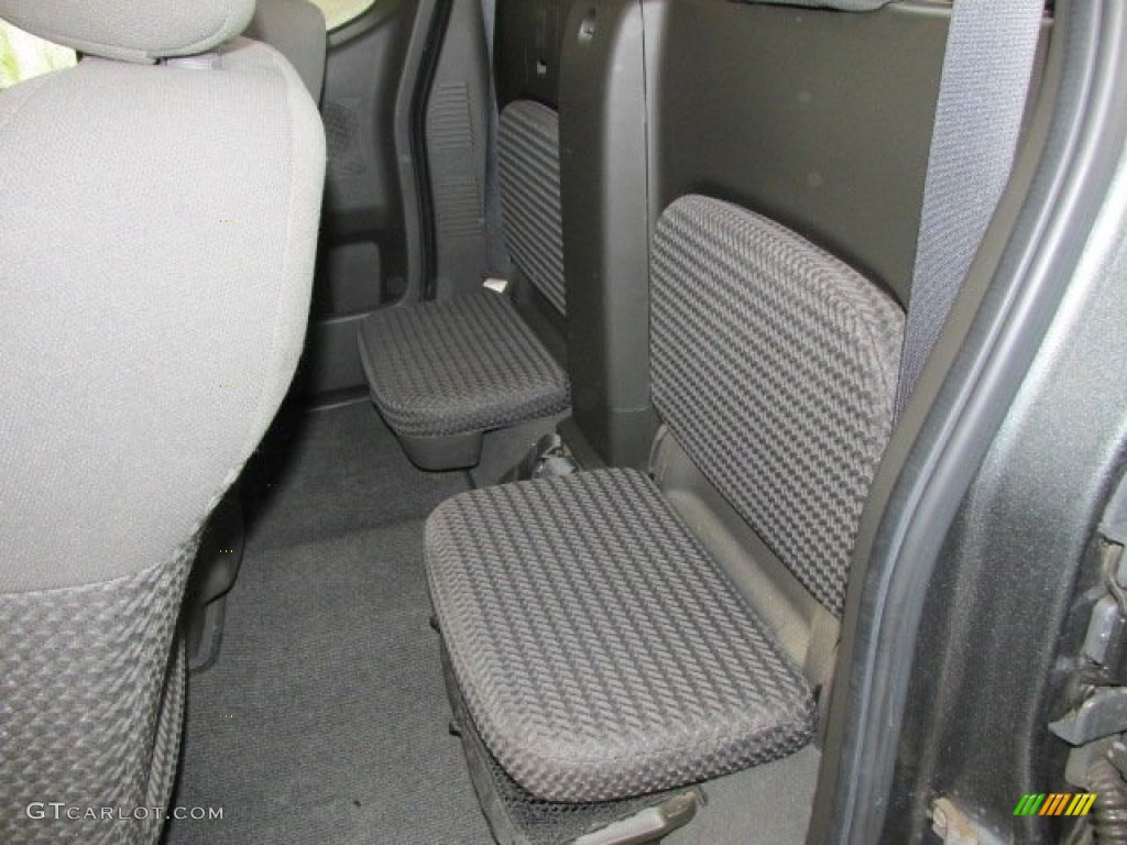 2006 Nissan Frontier SE King Cab 4x4 Rear Seat Photo #78330559