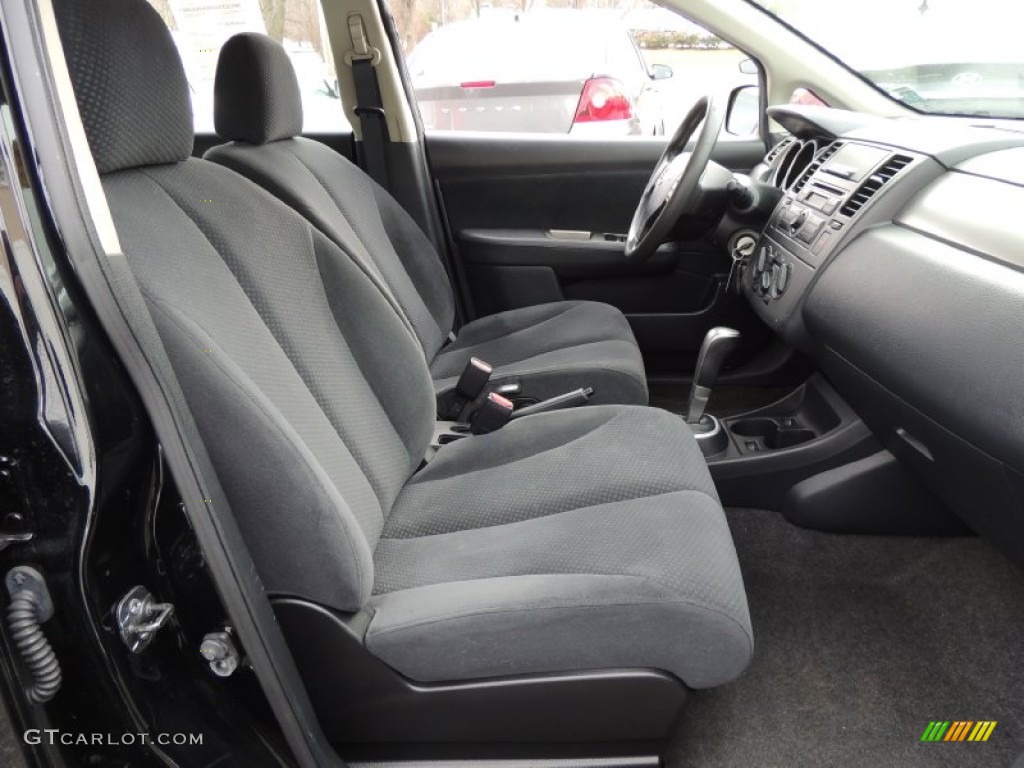 Charcoal Interior 2011 Nissan Versa 1.8 S Hatchback Photo #78331431
