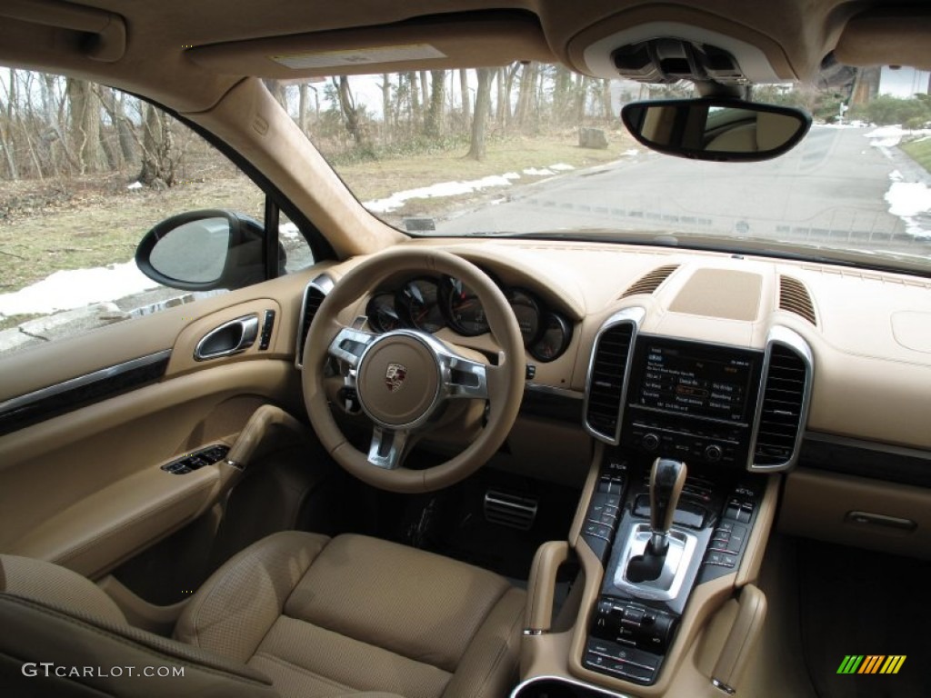 2011 Porsche Cayenne Turbo Luxor Beige Dashboard Photo #78332584