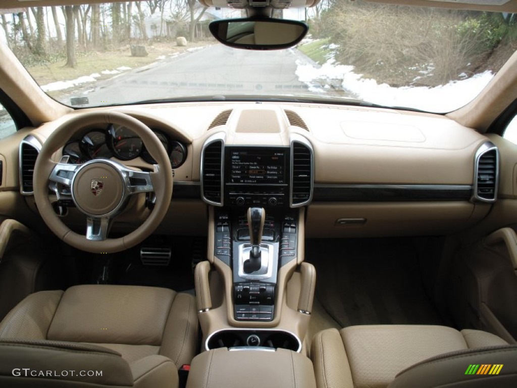 2011 Porsche Cayenne Turbo Luxor Beige Dashboard Photo #78332592