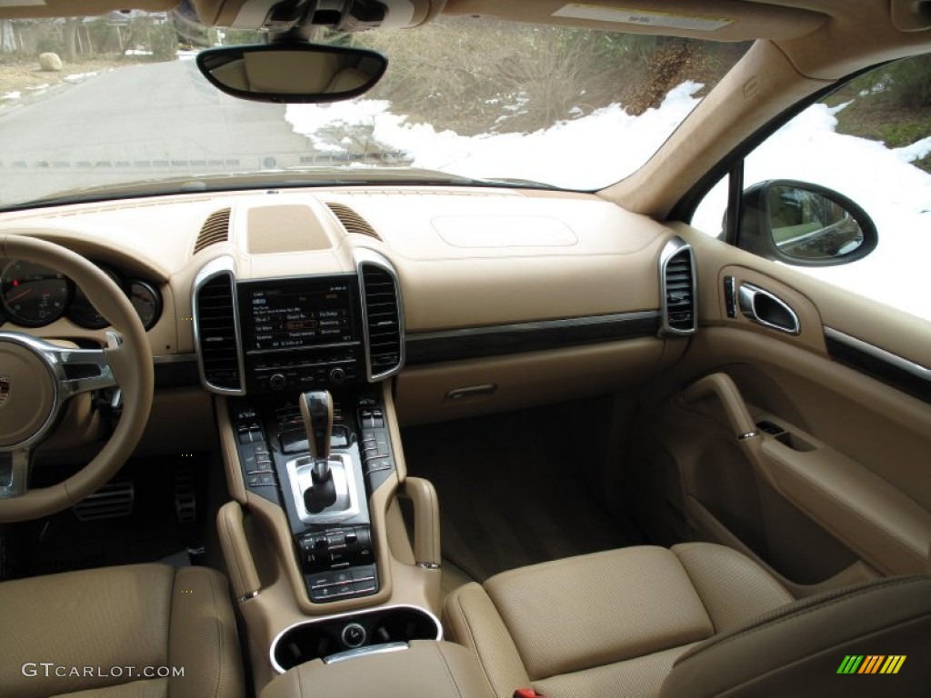 2011 Porsche Cayenne Turbo Luxor Beige Dashboard Photo #78332619