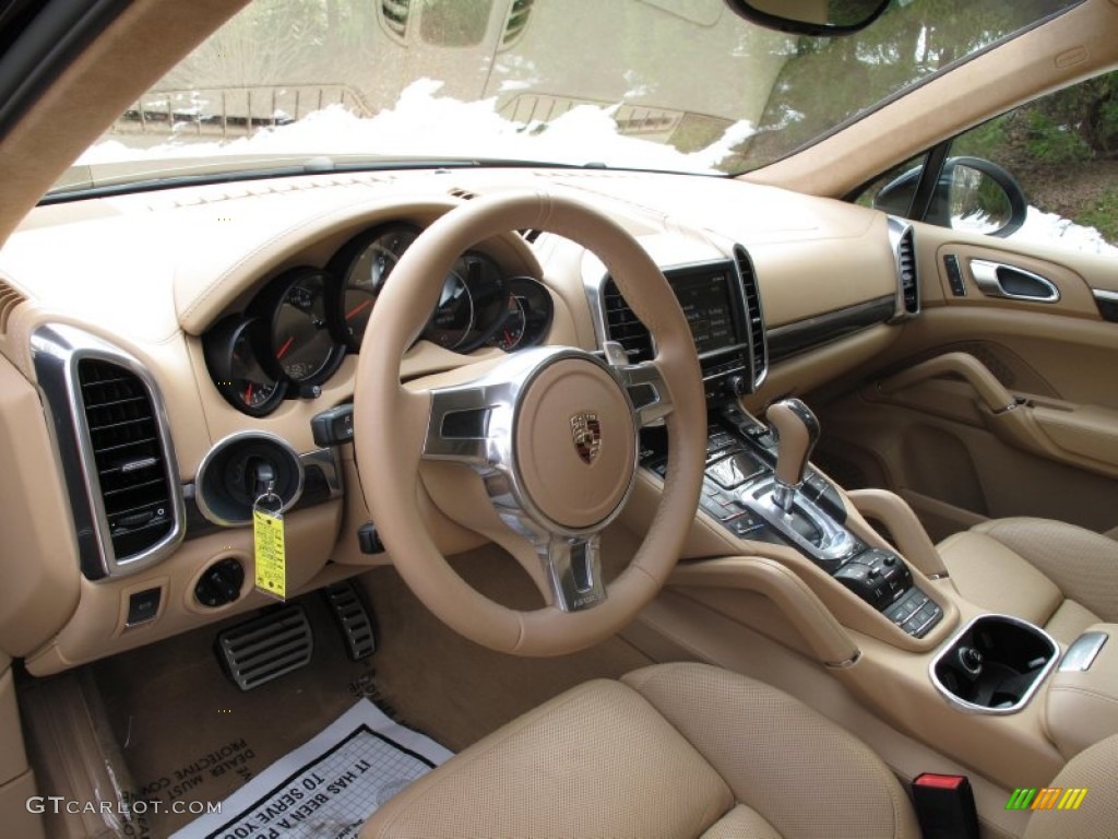 Luxor Beige Interior 2011 Porsche Cayenne Turbo Photo #78332751