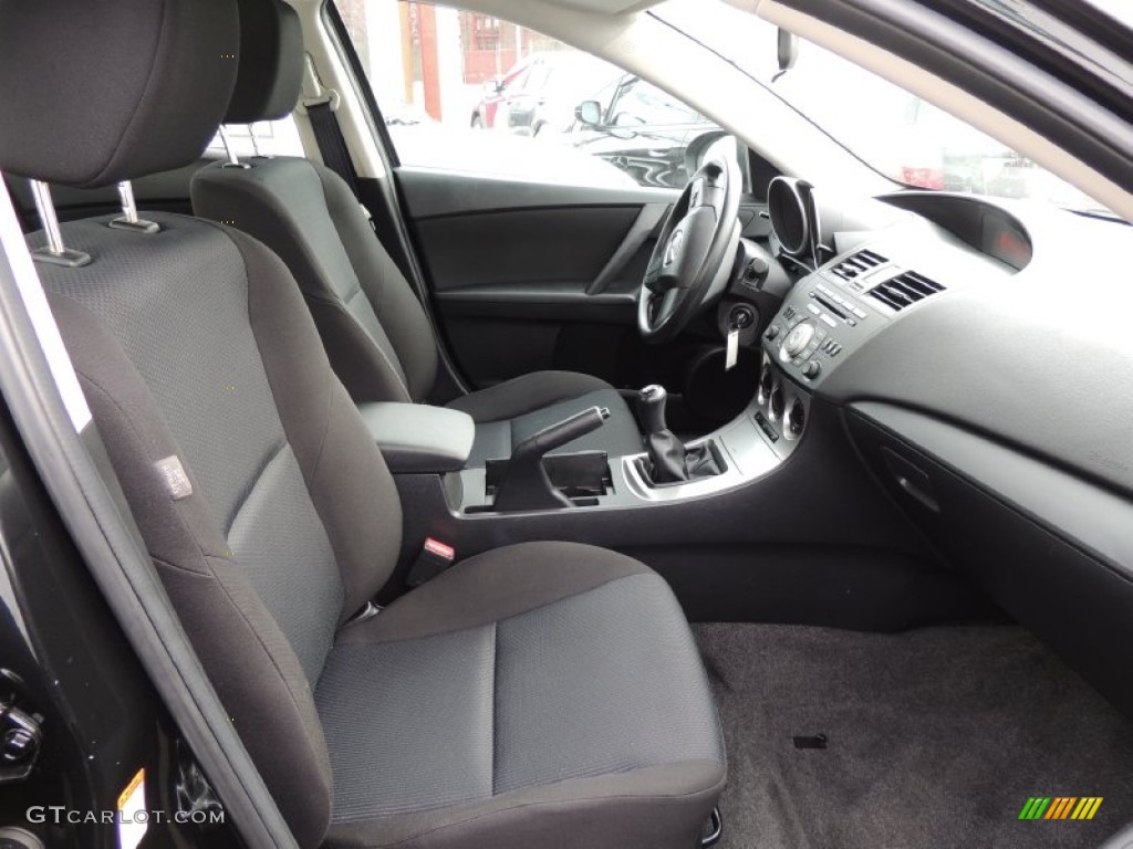 2011 MAZDA3 i Sport 4 Door - Black Mica / Black photo #10