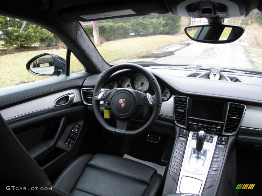 2010 Porsche Panamera Turbo Black Dashboard Photo #78333073