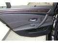 Jet Black - 5 Series 550i Sedan Photo No. 32