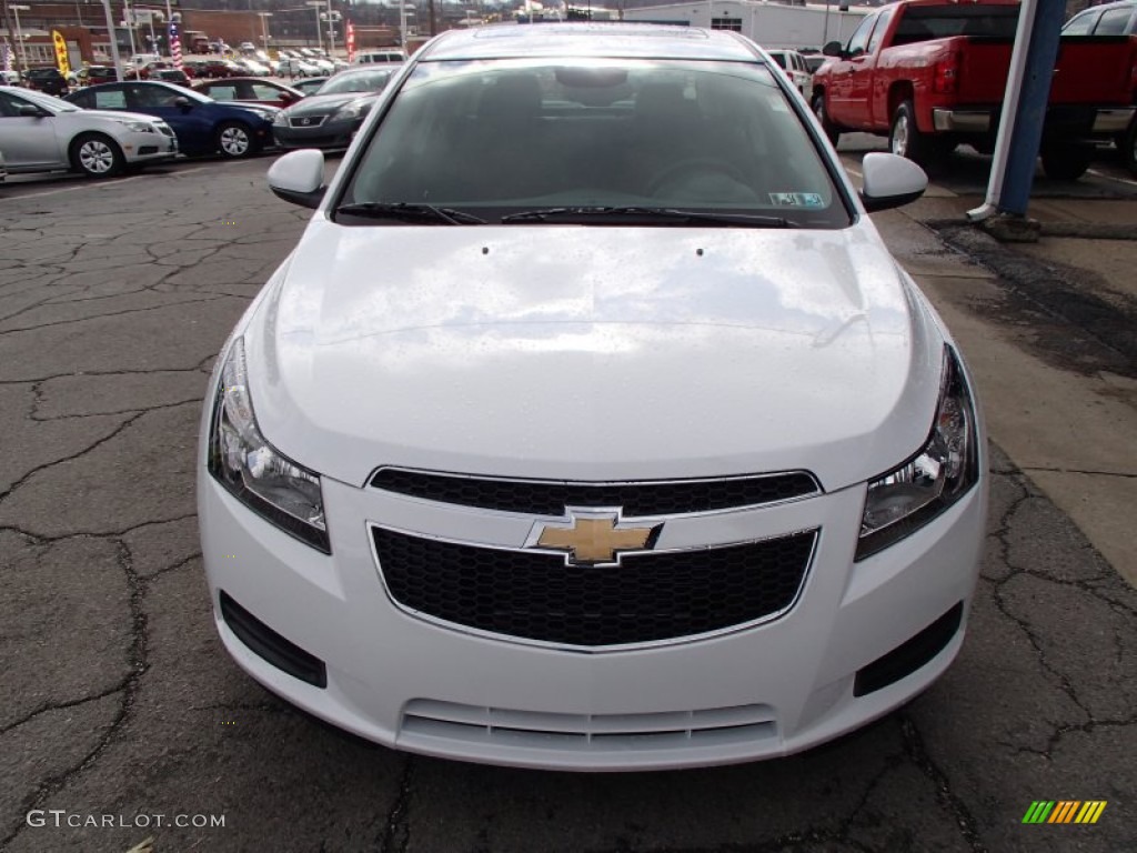 2013 Cruze LT - Summit White / Jet Black/Sport Red photo #3