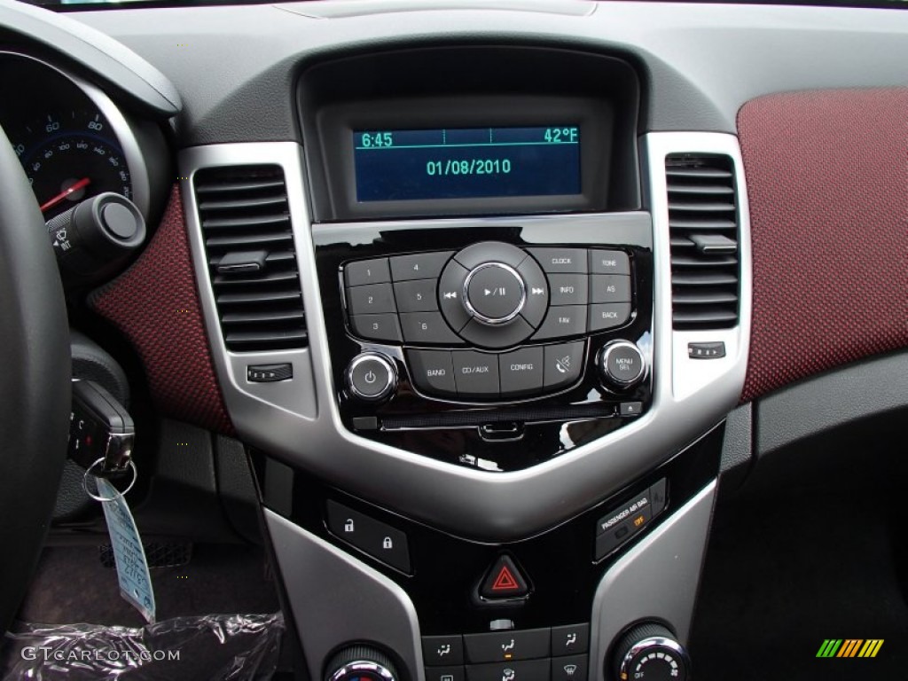 2013 Cruze LT - Summit White / Jet Black/Sport Red photo #16