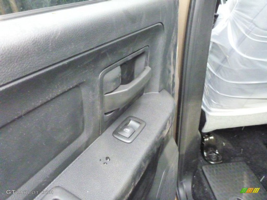 2013 2500 Tradesman Crew Cab 4x4 - Prairie Pearl / Black/Diesel Gray photo #14