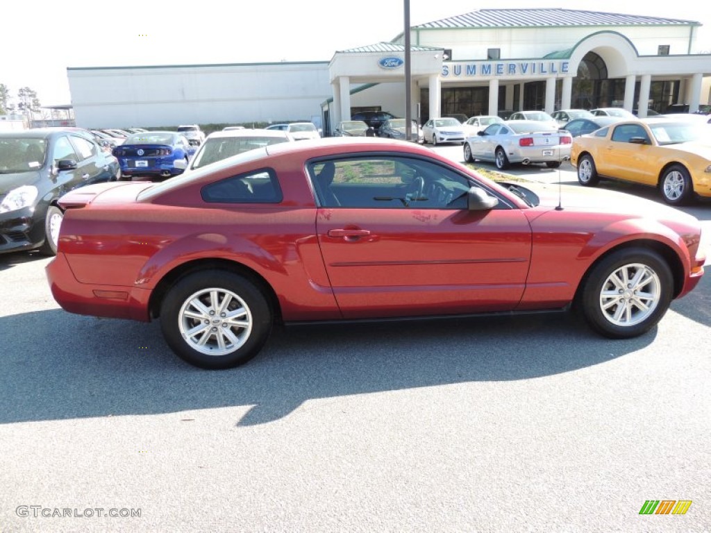 2007 Mustang V6 Deluxe Coupe - Redfire Metallic / Dark Charcoal photo #9