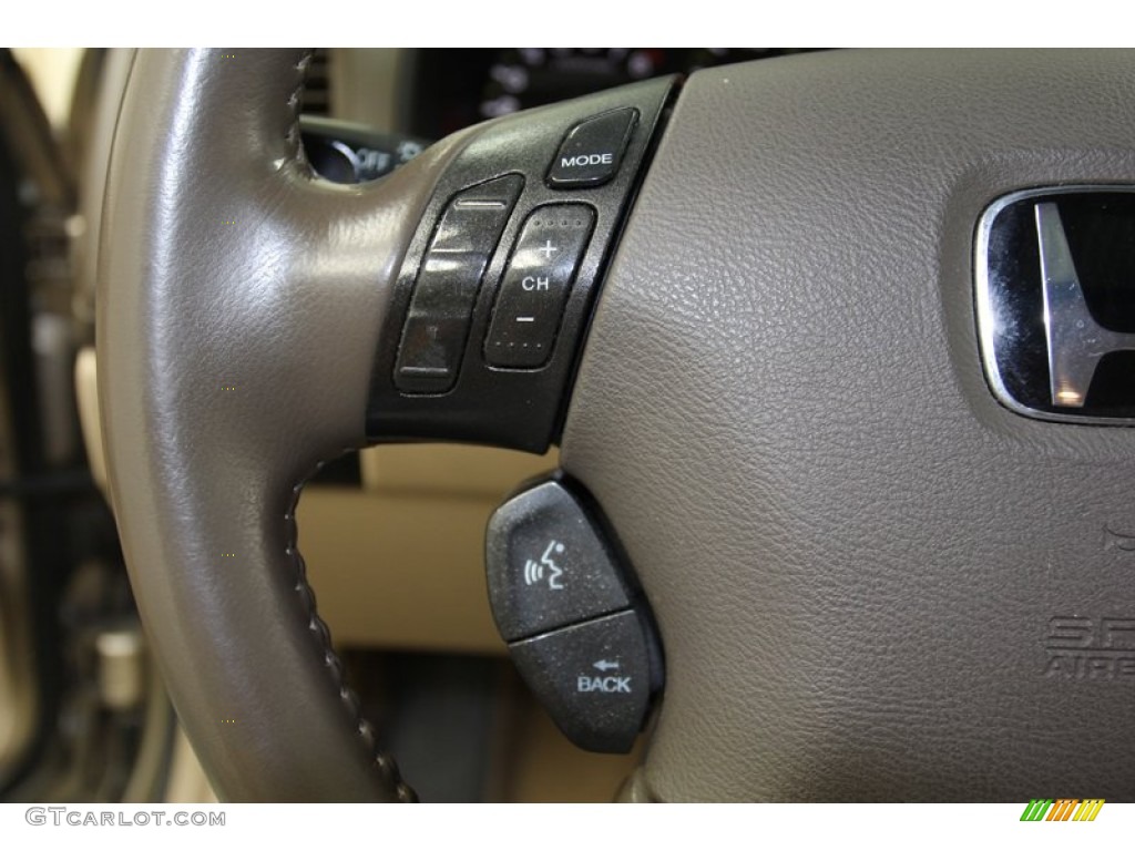 2004 Honda Accord EX Sedan Controls Photo #78334583