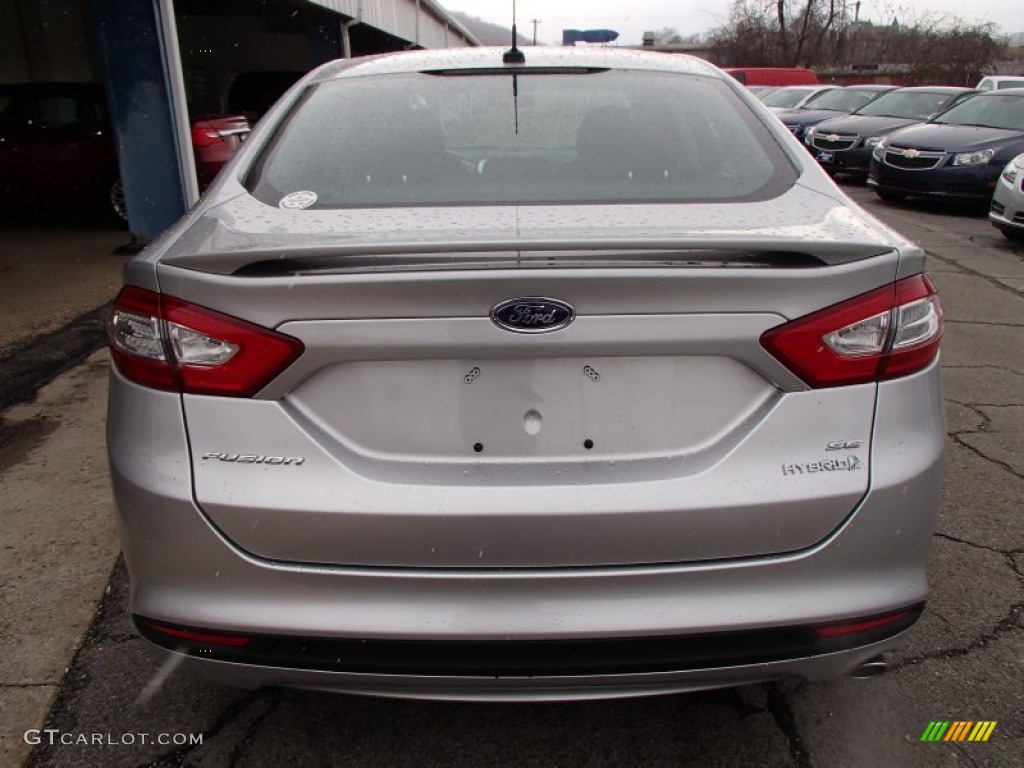 2013 Fusion Hybrid SE - Ingot Silver Metallic / SE Appearance Package Charcoal Black/Red Stitching photo #7