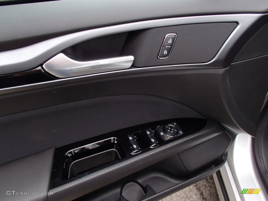 2013 Fusion Hybrid SE - Ingot Silver Metallic / SE Appearance Package Charcoal Black/Red Stitching photo #14