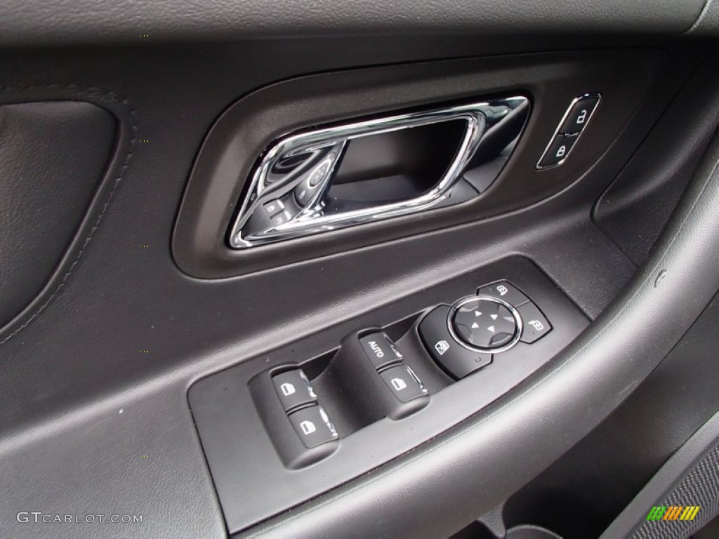 2013 Ford Taurus SHO AWD Controls Photo #78336606