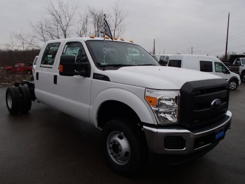 2013 Ford F350 Super Duty XL Crew Cab 4x4 Dually Chassis Data, Info and Specs