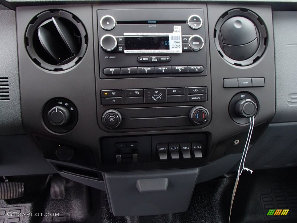 2013 Ford F350 Super Duty XL Crew Cab 4x4 Dually Chassis Controls Photo #78337889
