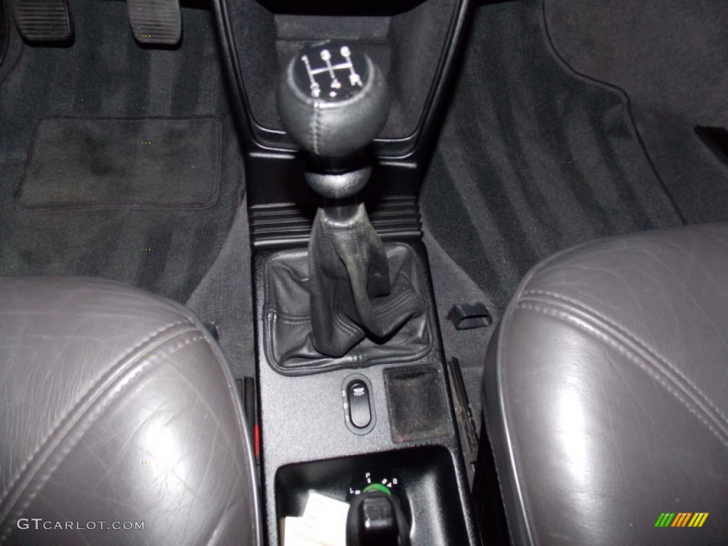 1990 Saab 900 SPG Hatchback Transmission Photos