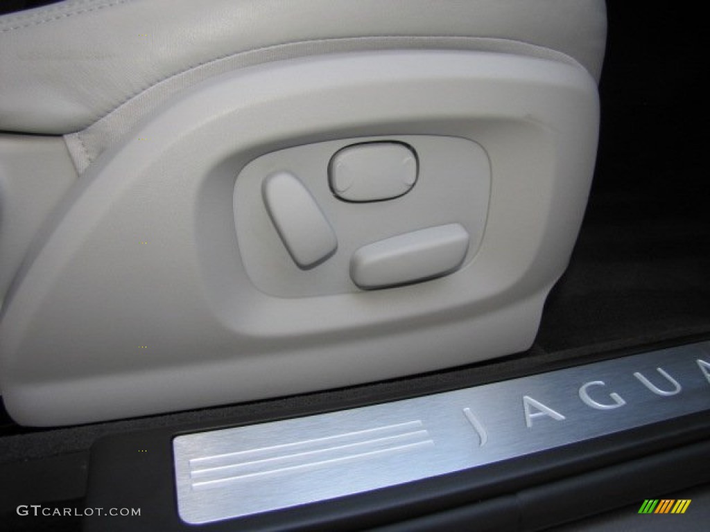 2010 XF Premium Sport Sedan - Vapour Grey Metallic / Dove photo #23