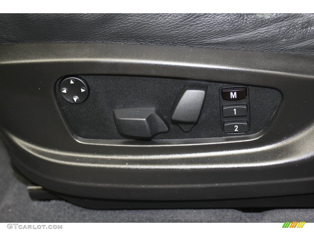 2009 BMW X5 xDrive48i Controls Photo #78339090