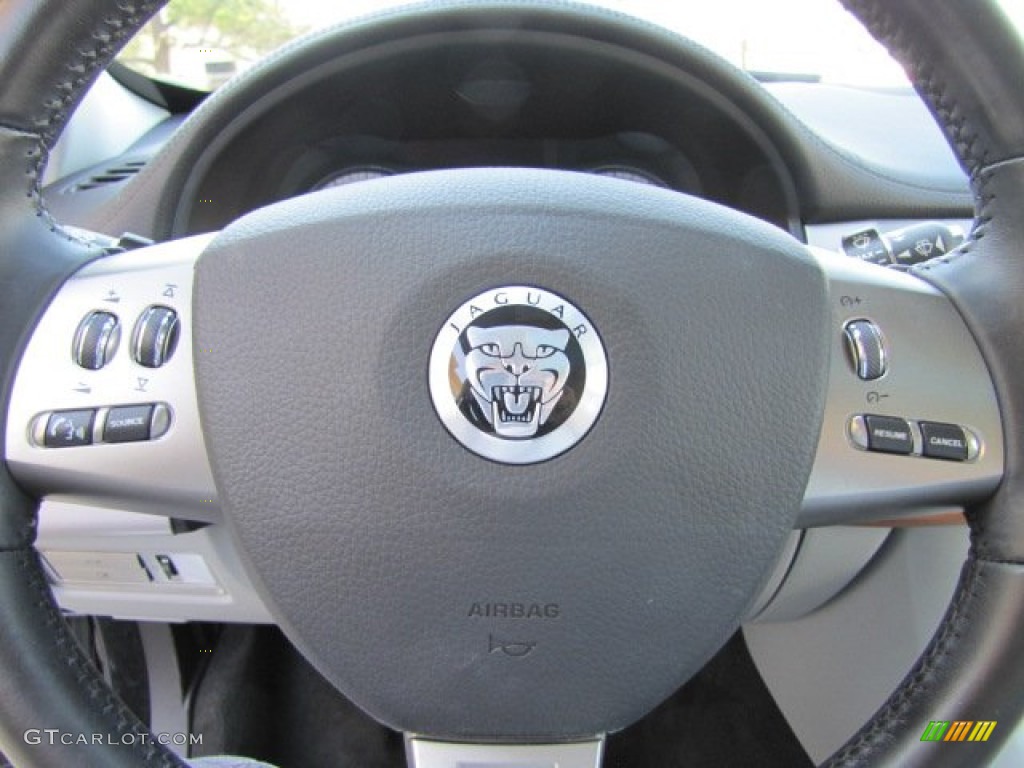 2010 Jaguar XF Sport Sedan Controls Photo #78339136