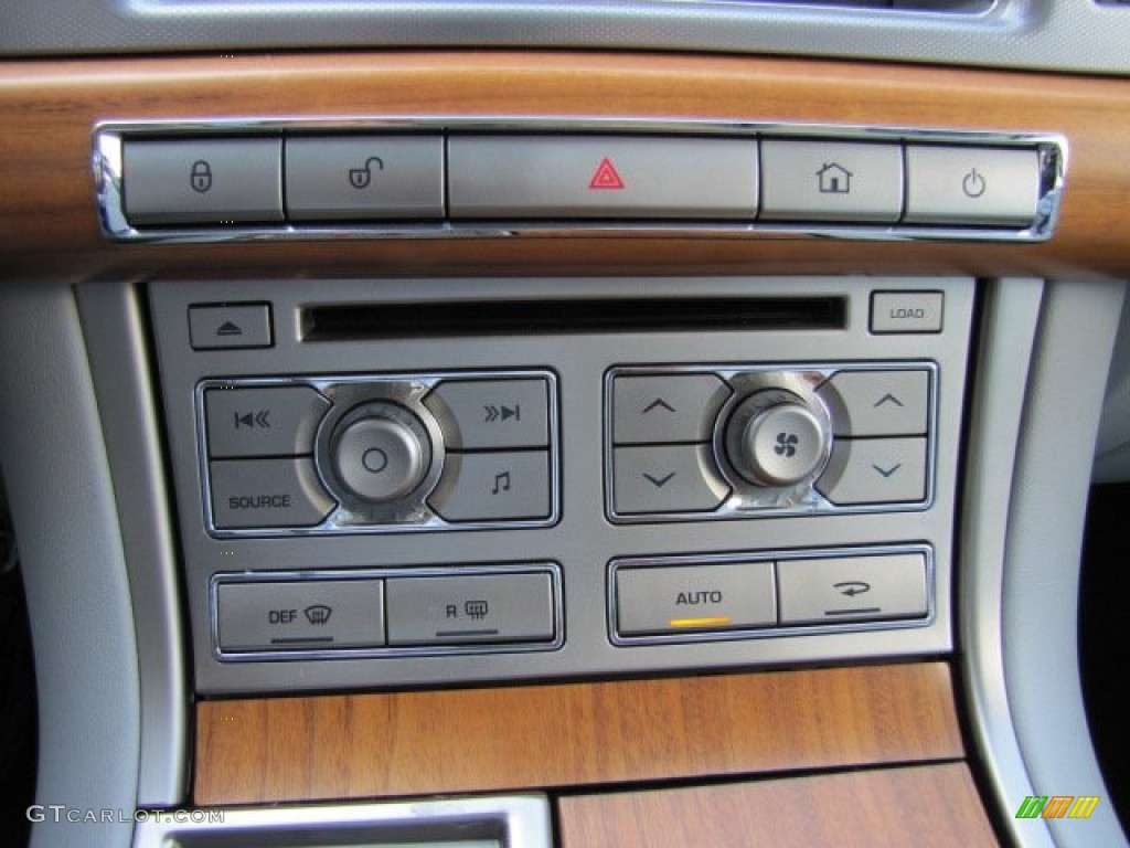 2010 Jaguar XF Sport Sedan Controls Photo #78339241