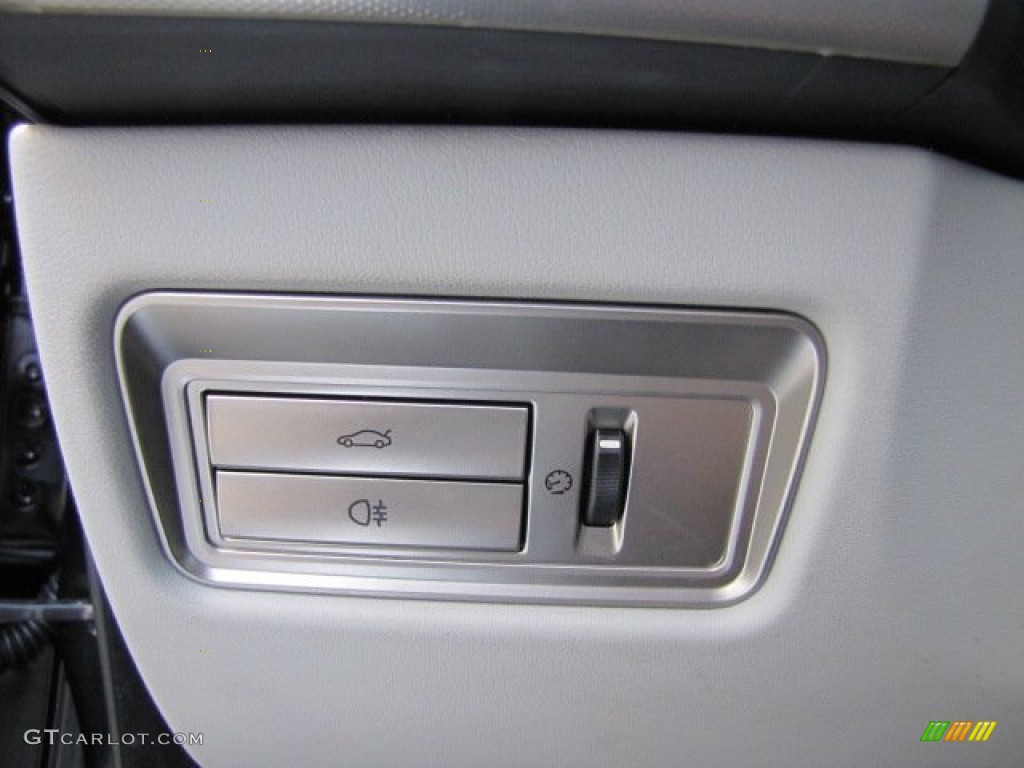 2010 Jaguar XF Sport Sedan Controls Photo #78339465