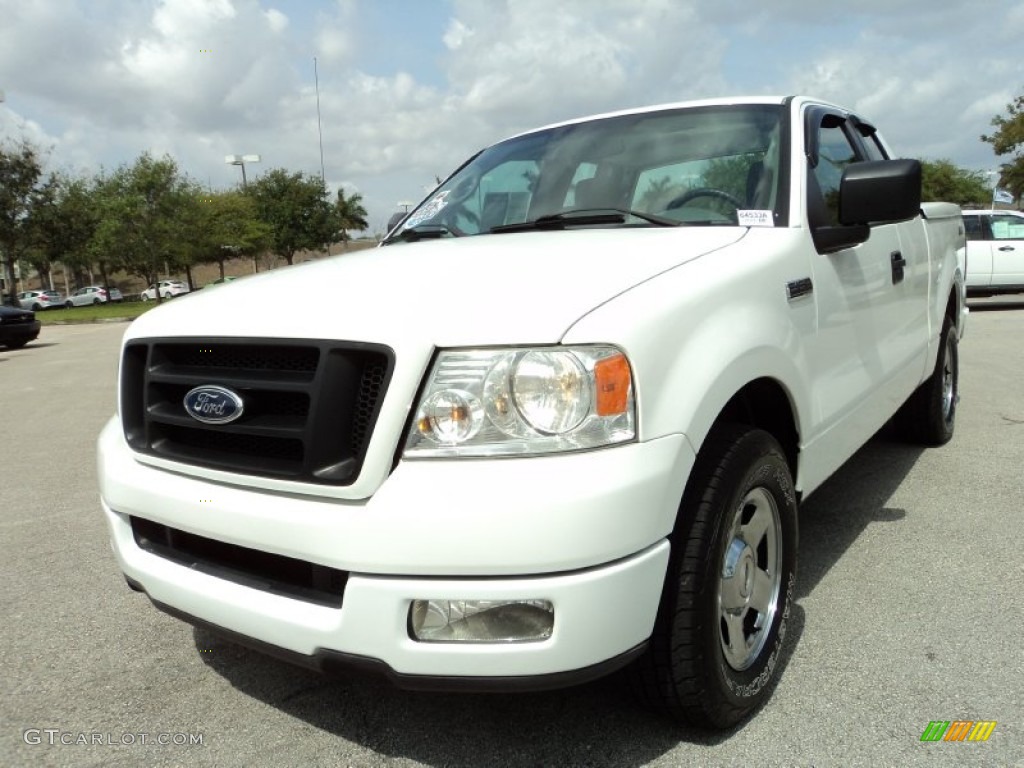 2005 F150 STX SuperCab - Oxford White / Medium Flint Grey photo #15