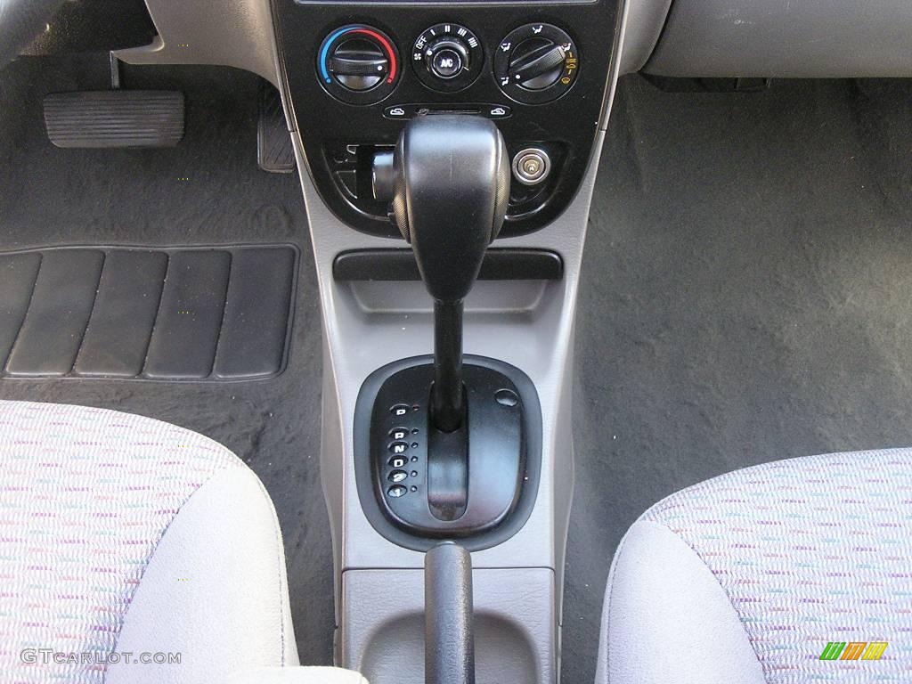 2002 Rio Sedan - Light Gold / Gray photo #10