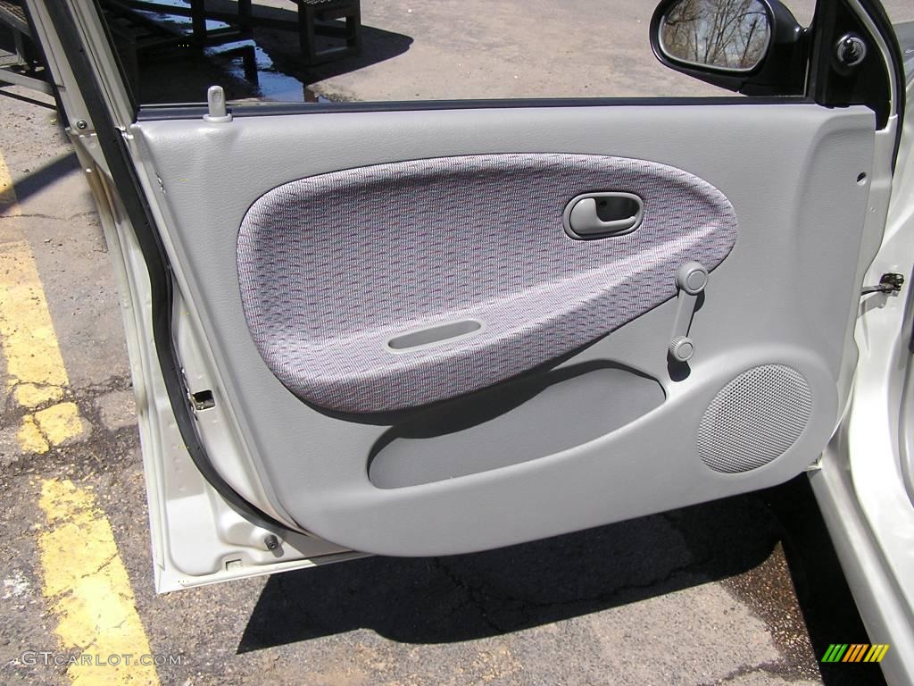 2002 Rio Sedan - Light Gold / Gray photo #11
