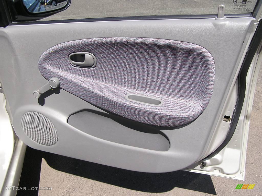 2002 Rio Sedan - Light Gold / Gray photo #13