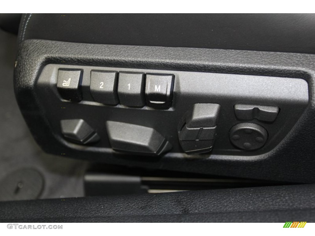 2013 BMW M6 Convertible Controls Photo #78344852