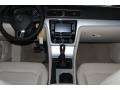 Candy White - Passat 2.5L SE Photo No. 22