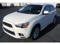 Diamond White - Outlander Sport SE Photo No. 2