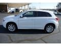 Diamond White - Outlander Sport SE Photo No. 3