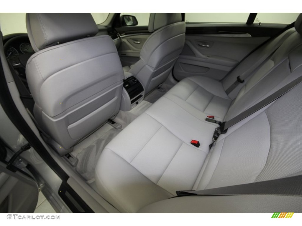 2013 BMW 5 Series 535i Sedan Rear Seat Photo #78346536